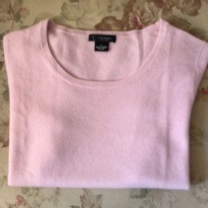 Bloomingdales short sleeve pink cashmere XL